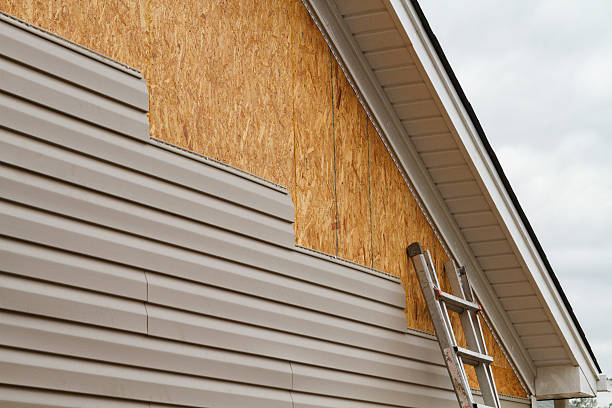 24/7 Emergency Siding Replacement experts in Illinois, IL